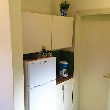 Apartment Apartment- Maria Crone
